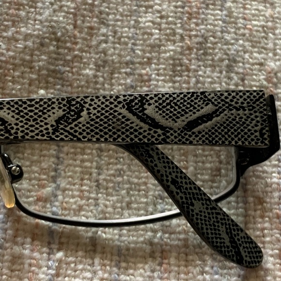 Girls eyeglasses Rx type - Picture 4 of 7